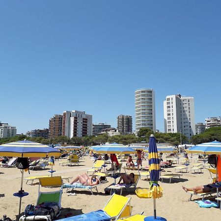 Lucerna Apartments At Sabbiadoro Beach 리그나노 사비아도로 외부 사진
