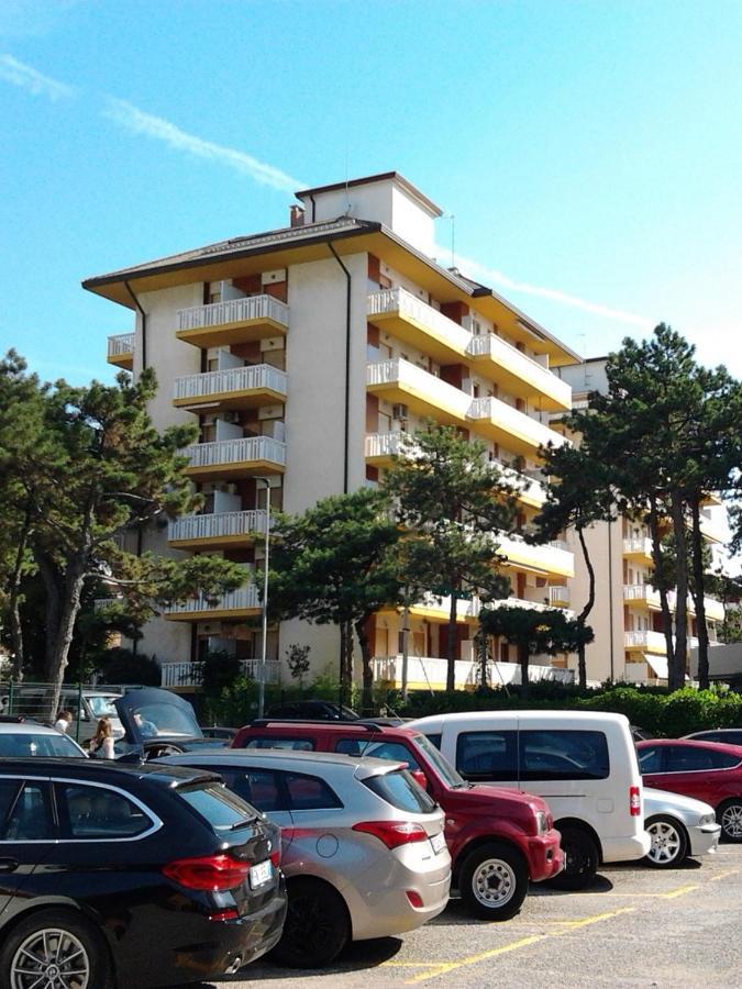 Lucerna Apartments At Sabbiadoro Beach 리그나노 사비아도로 외부 사진