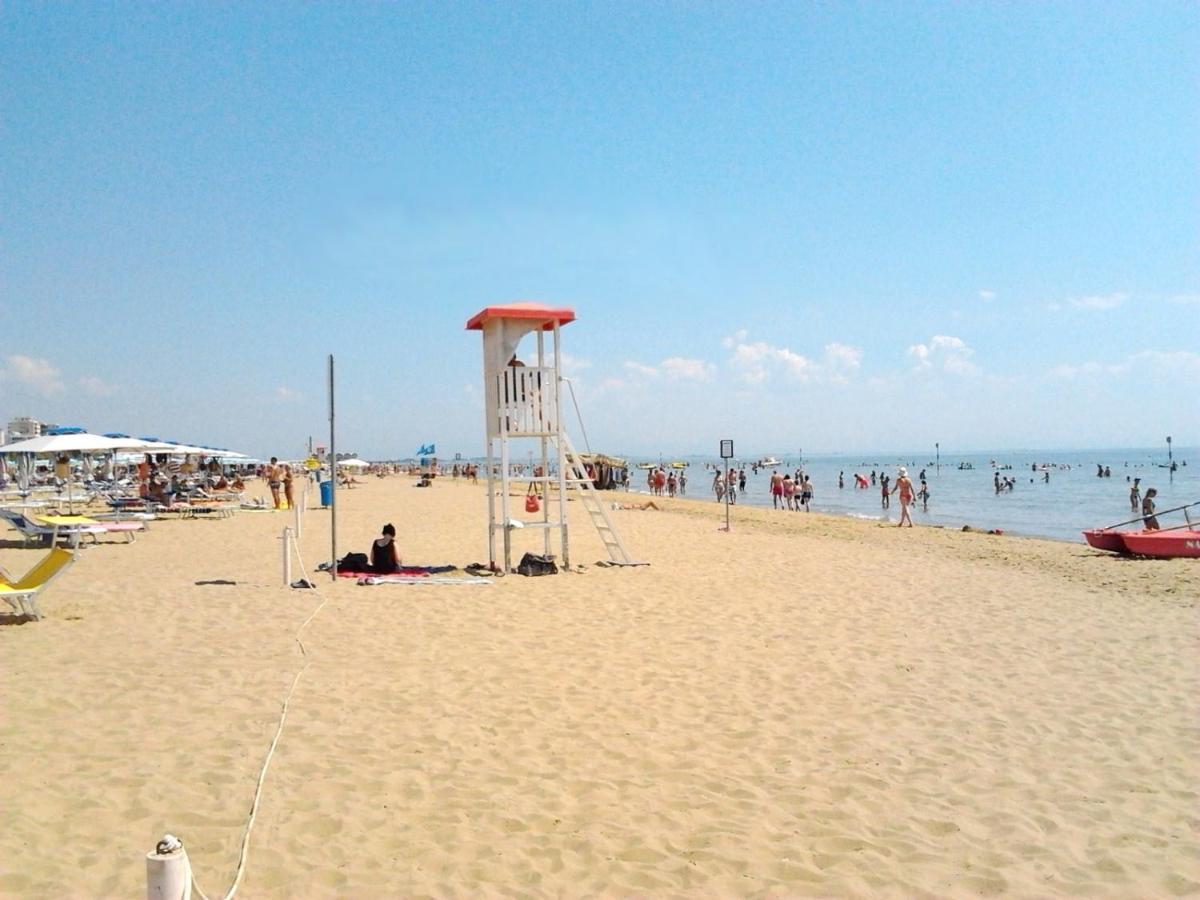 Lucerna Apartments At Sabbiadoro Beach 리그나노 사비아도로 외부 사진