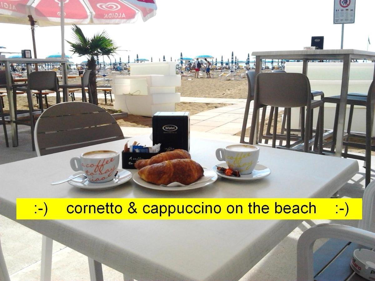 Lucerna Apartments At Sabbiadoro Beach 리그나노 사비아도로 외부 사진